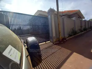 Furnished 4bdrm Bungalow in Kira Wealthy Estate for Sale