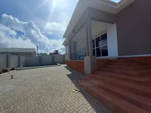 Furnished 4bdrm Mansion in Kira Modern for Sale