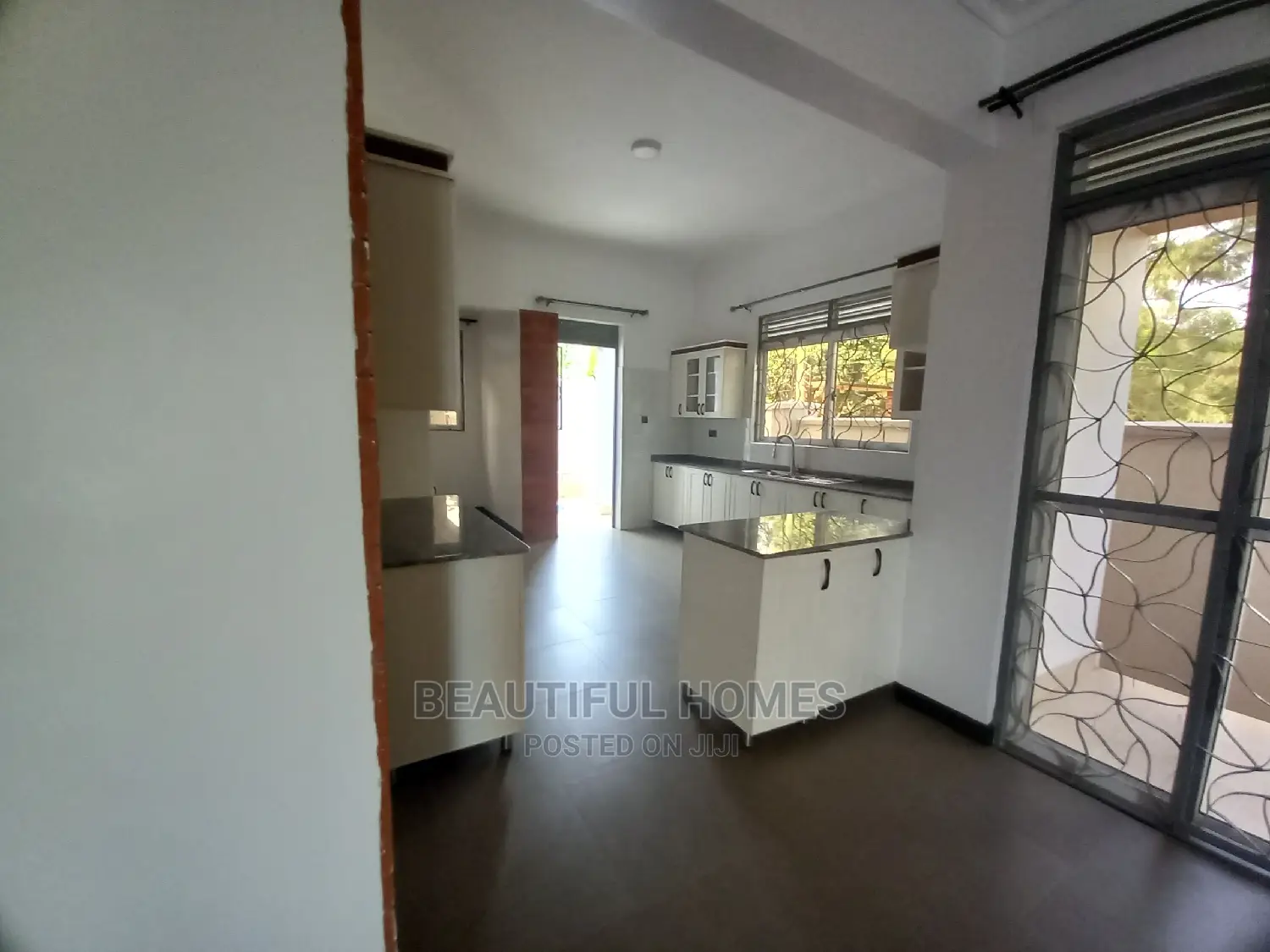 Furnished 4bdrm Mansion in Kira Modern for Sale