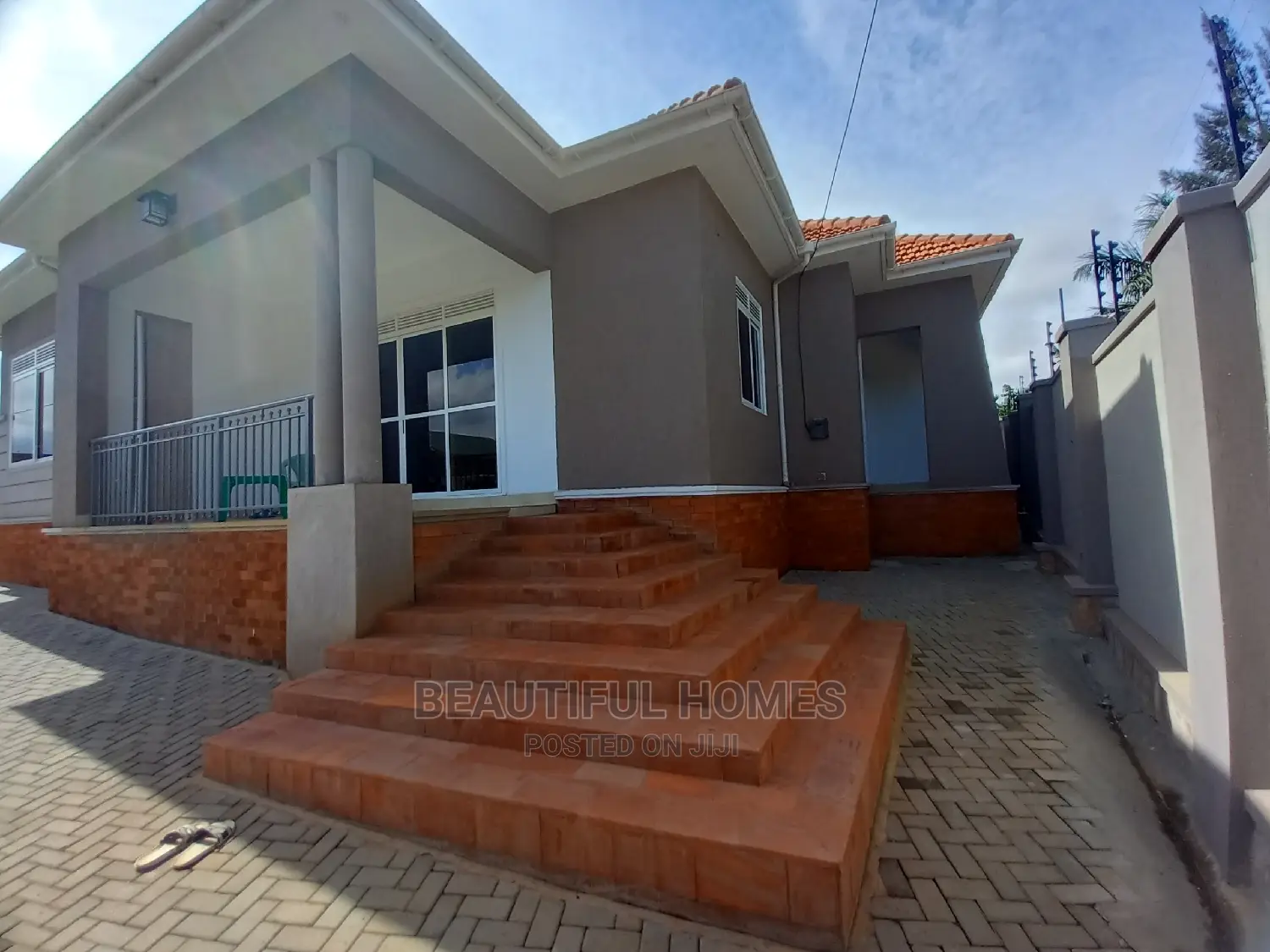 Furnished 4bdrm Mansion in Kira Modern for Sale