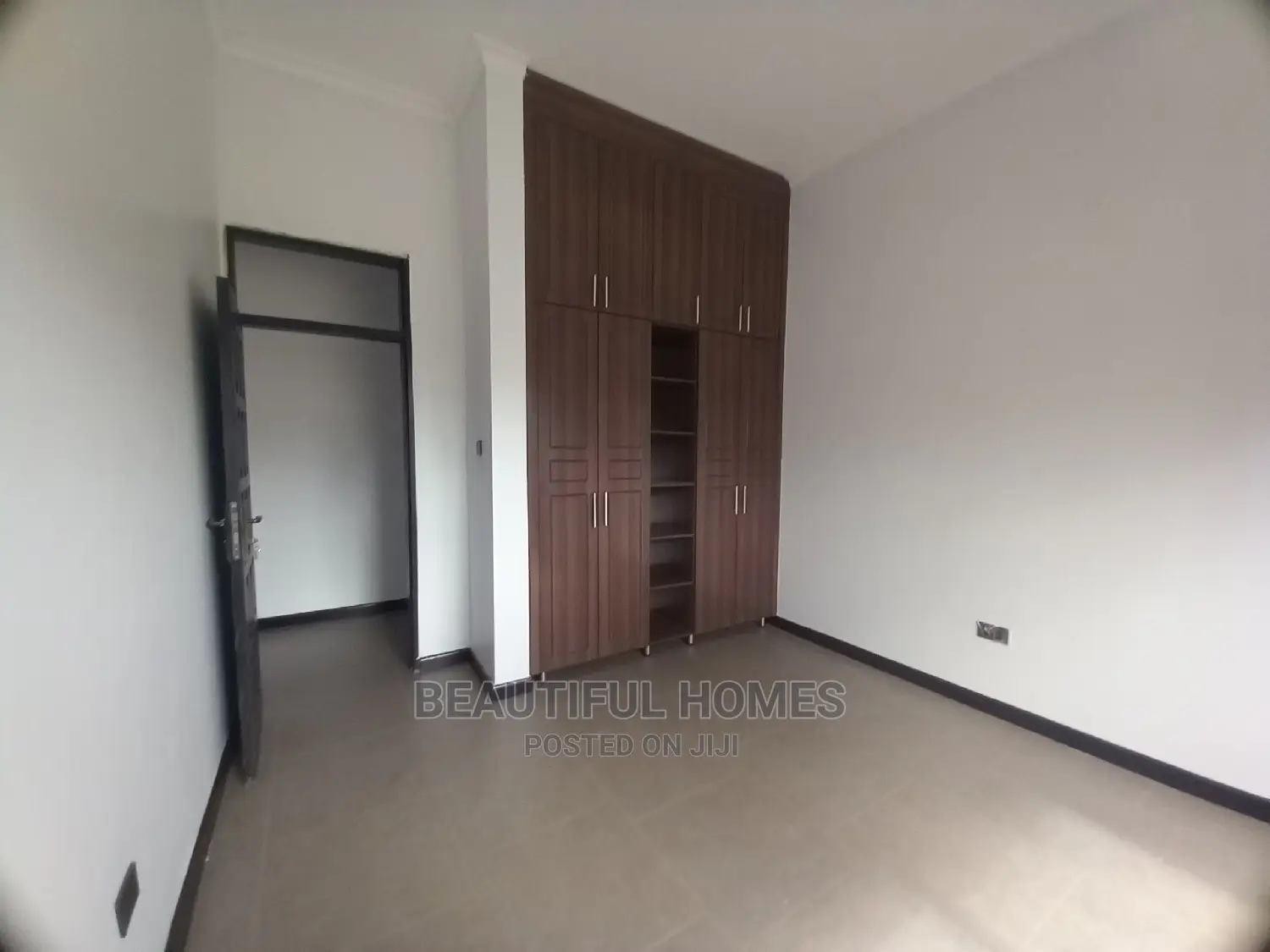 Furnished 4bdrm Bungalow in Kira for Sale