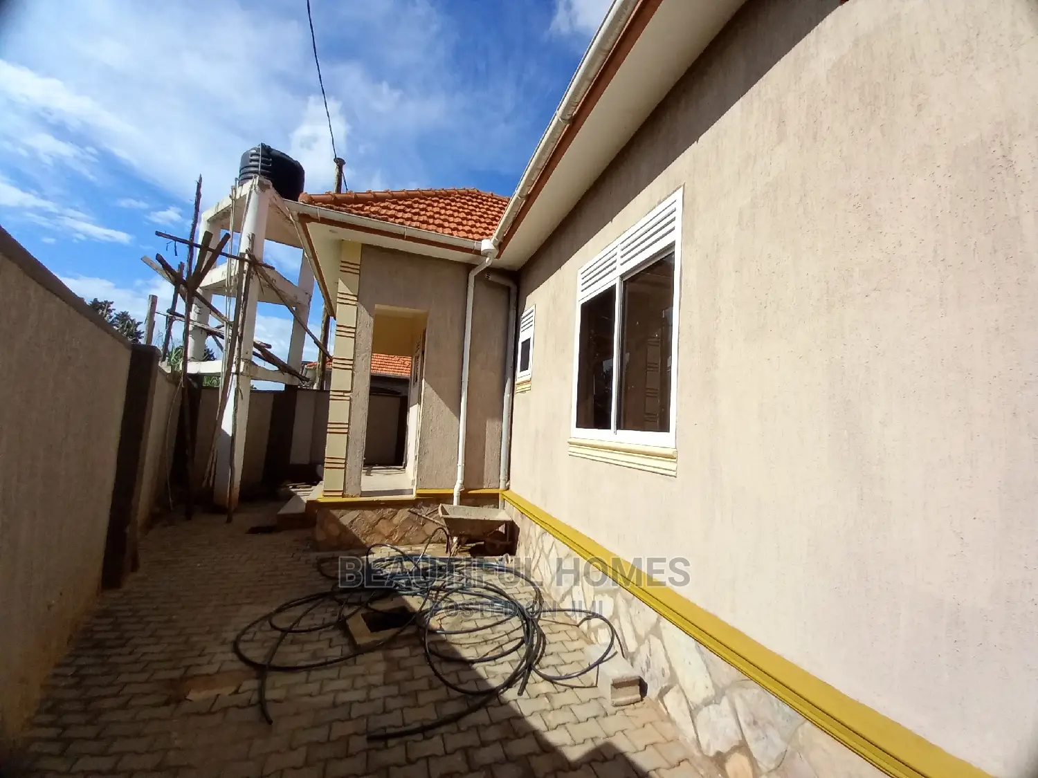 Furnished 4bdrm House in Kira Mamerito Road for Sale