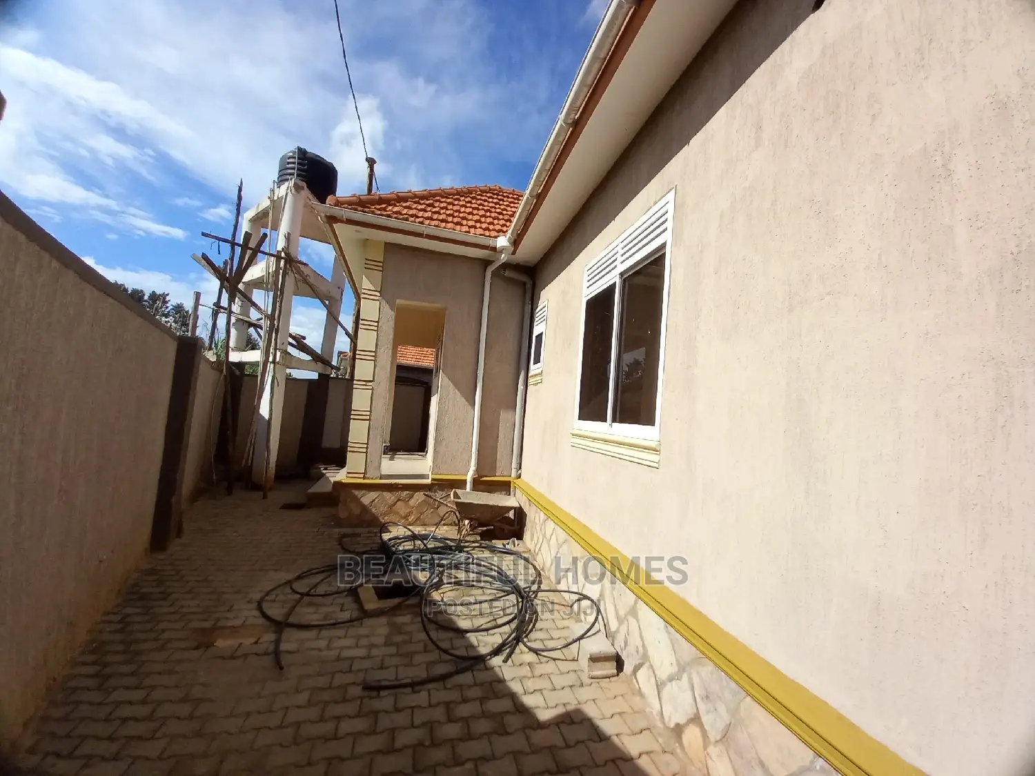 Furnished 4bdrm Bungalow in Kira for Sale