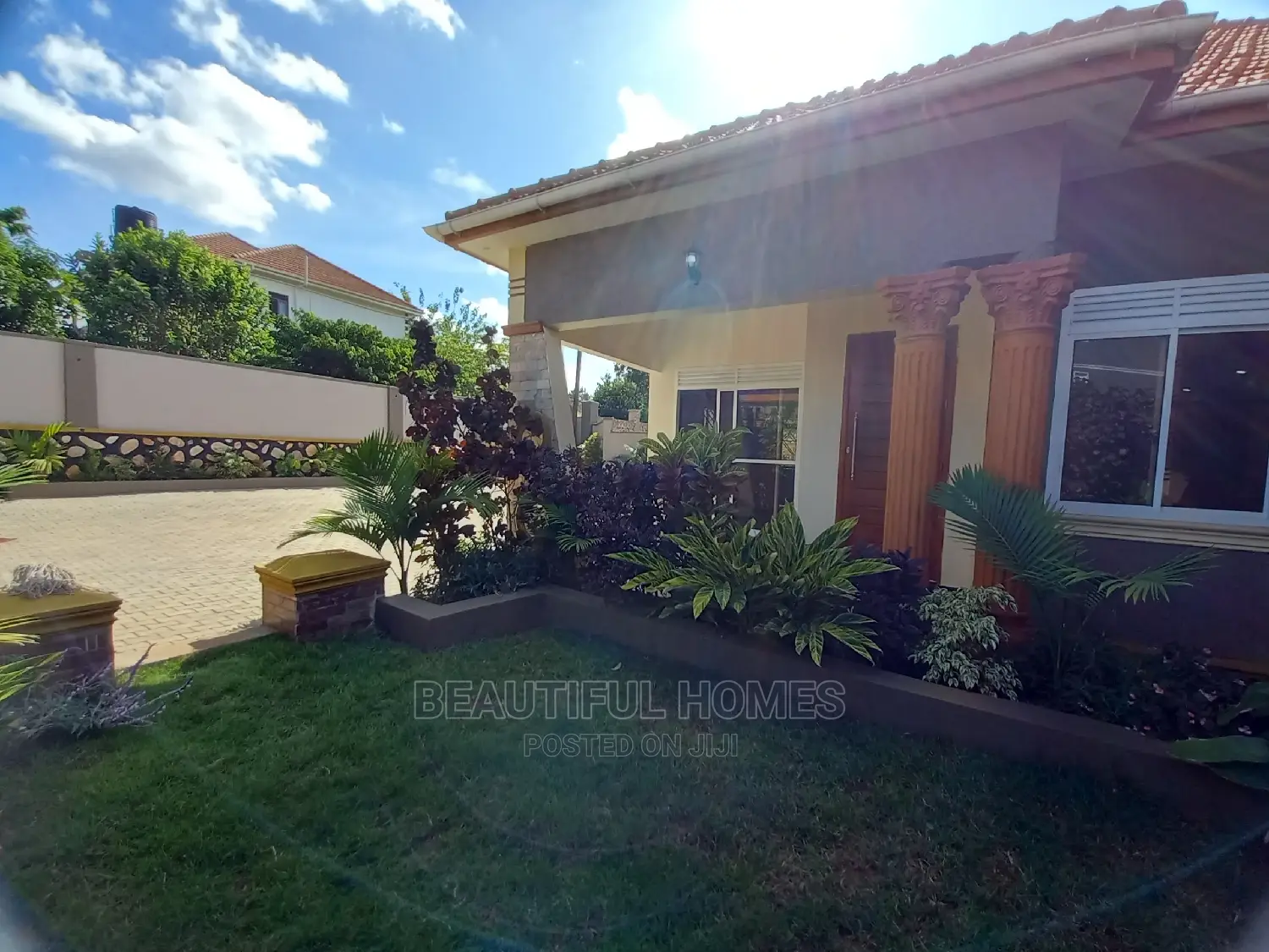Furnished 4bdrm Bungalow in Kira for Sale