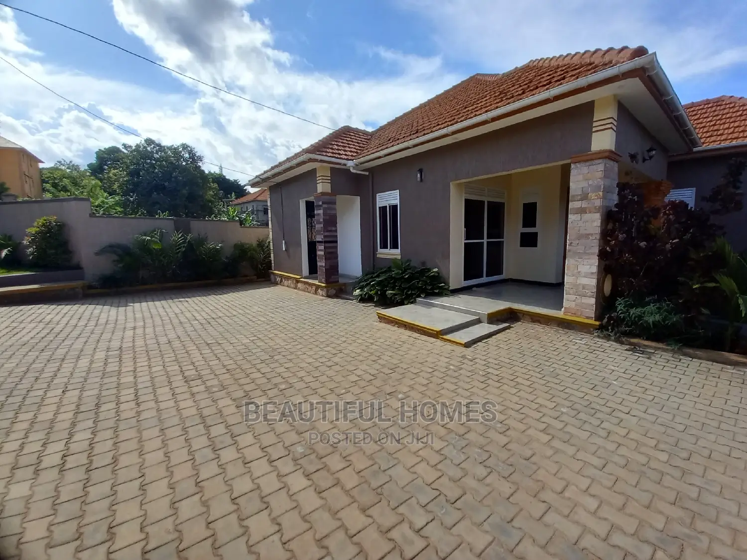 Furnished 4bdrm House in Kira Ministers for Sale