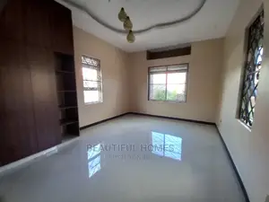 Furnished 4bdrm House in Kira Ministers for Sale