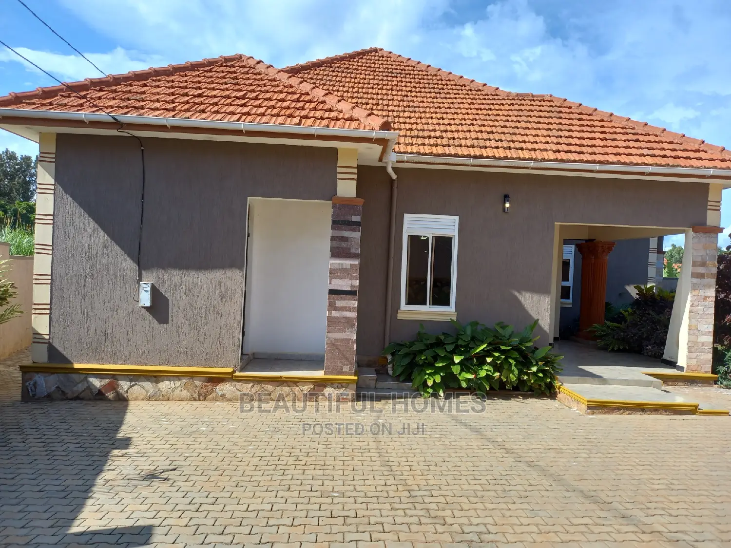 Furnished 4bdrm Bungalow in Kira Gated Estate for Sale