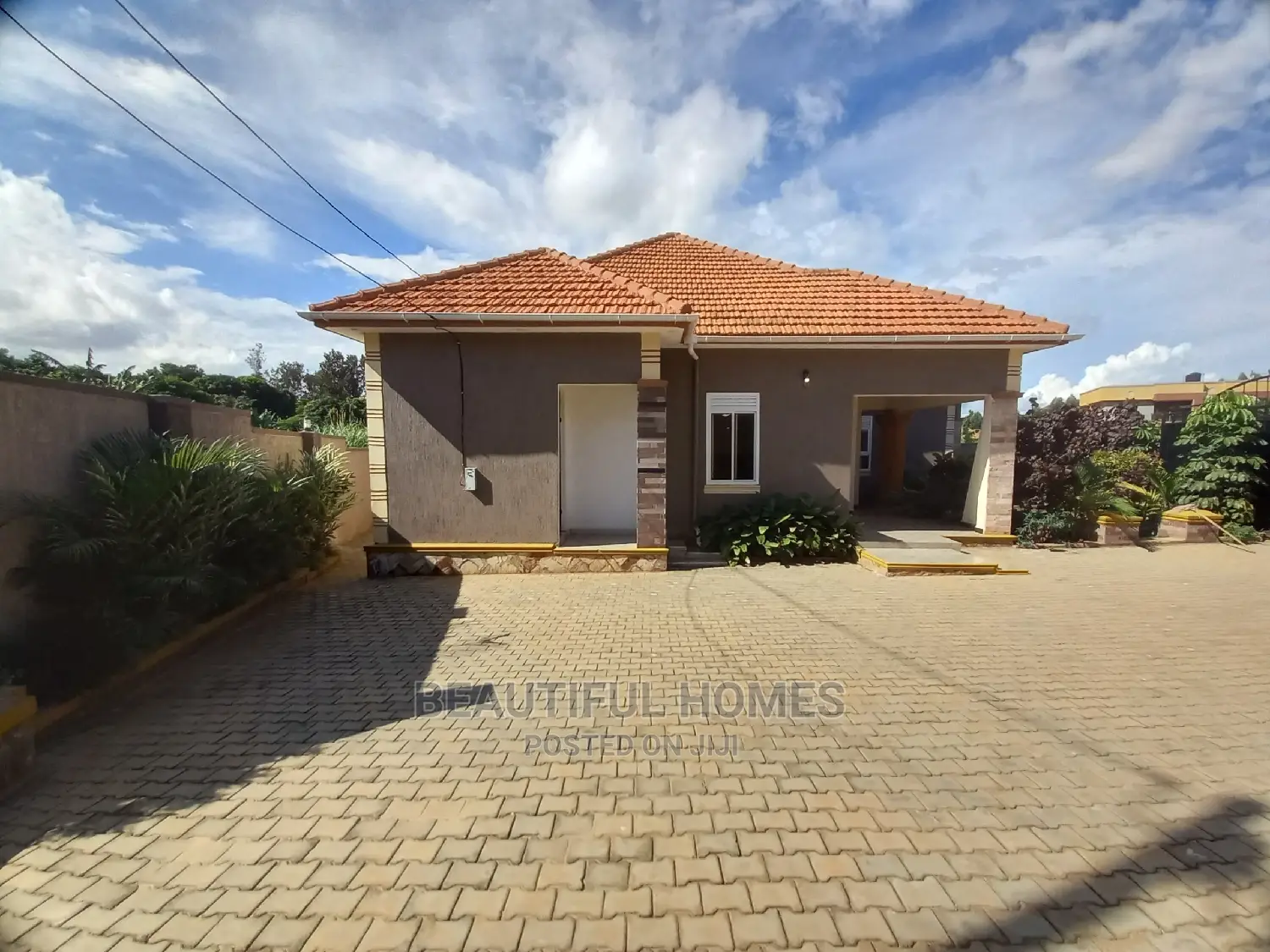 Furnished 4bdrm Bungalow in Kira Gated Estate for Sale
