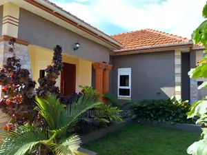 Furnished 4bdrm House in Kira Tarmack Lane for Sale