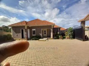 Furnished 4bdrm House in Kira Corporates for Sale
