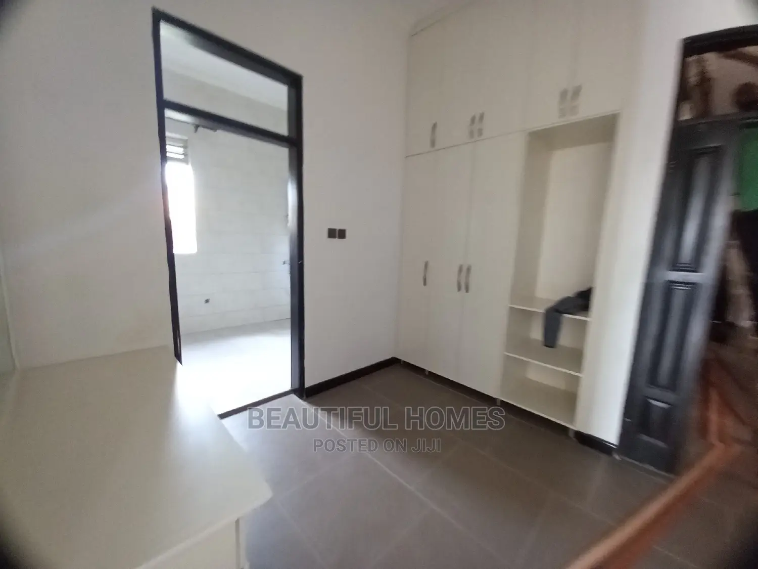 Furnished 4bdrm House in Kira Corporates for Sale