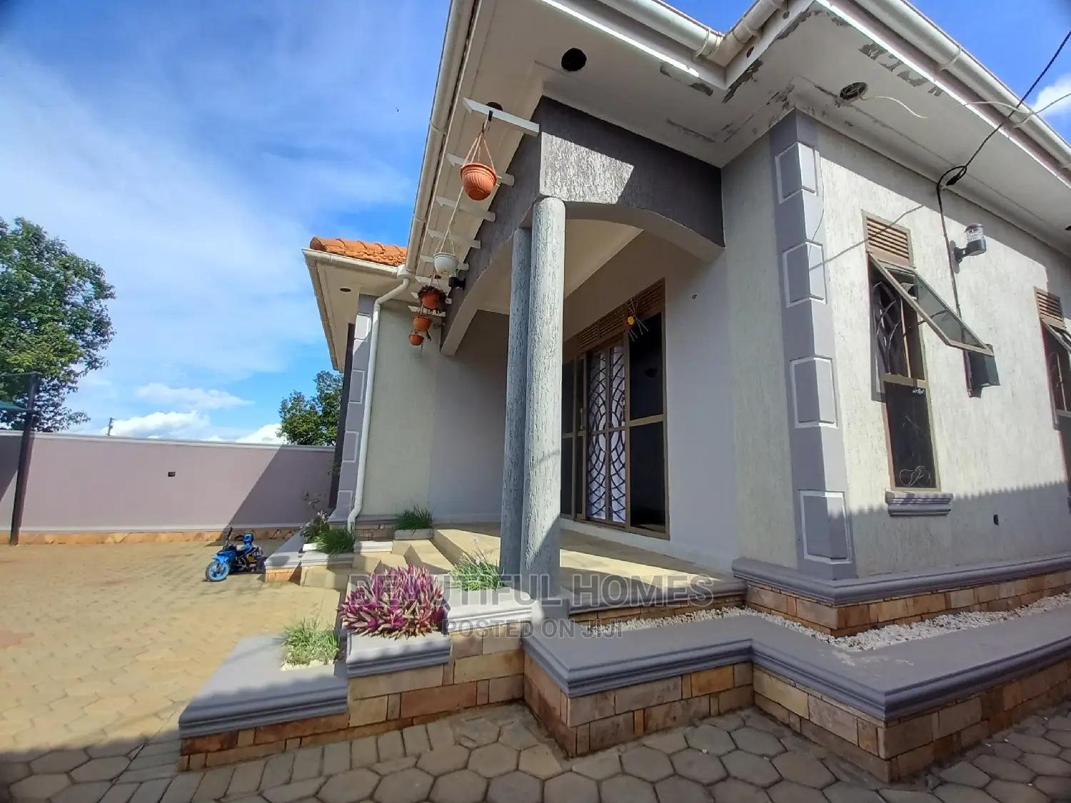 Furnished 4bdrm Bungalow in Nakwero Canaan, Kira for Sale