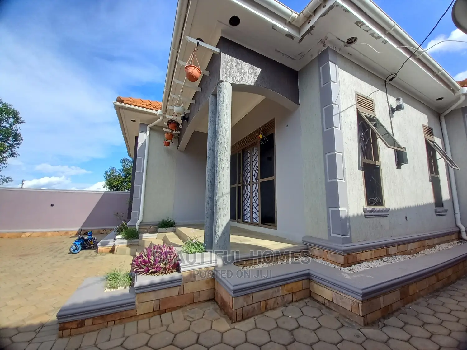 Furnished 4bdrm Bungalow in Nakwero Canaan, Kira for Sale