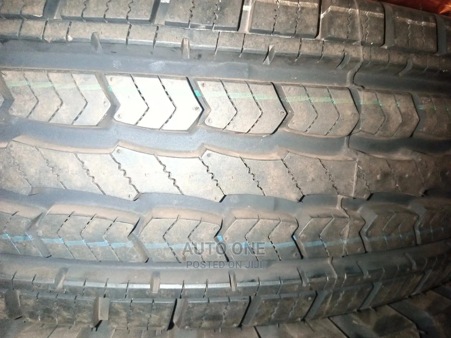 235/85/16 Onyx Tyres.