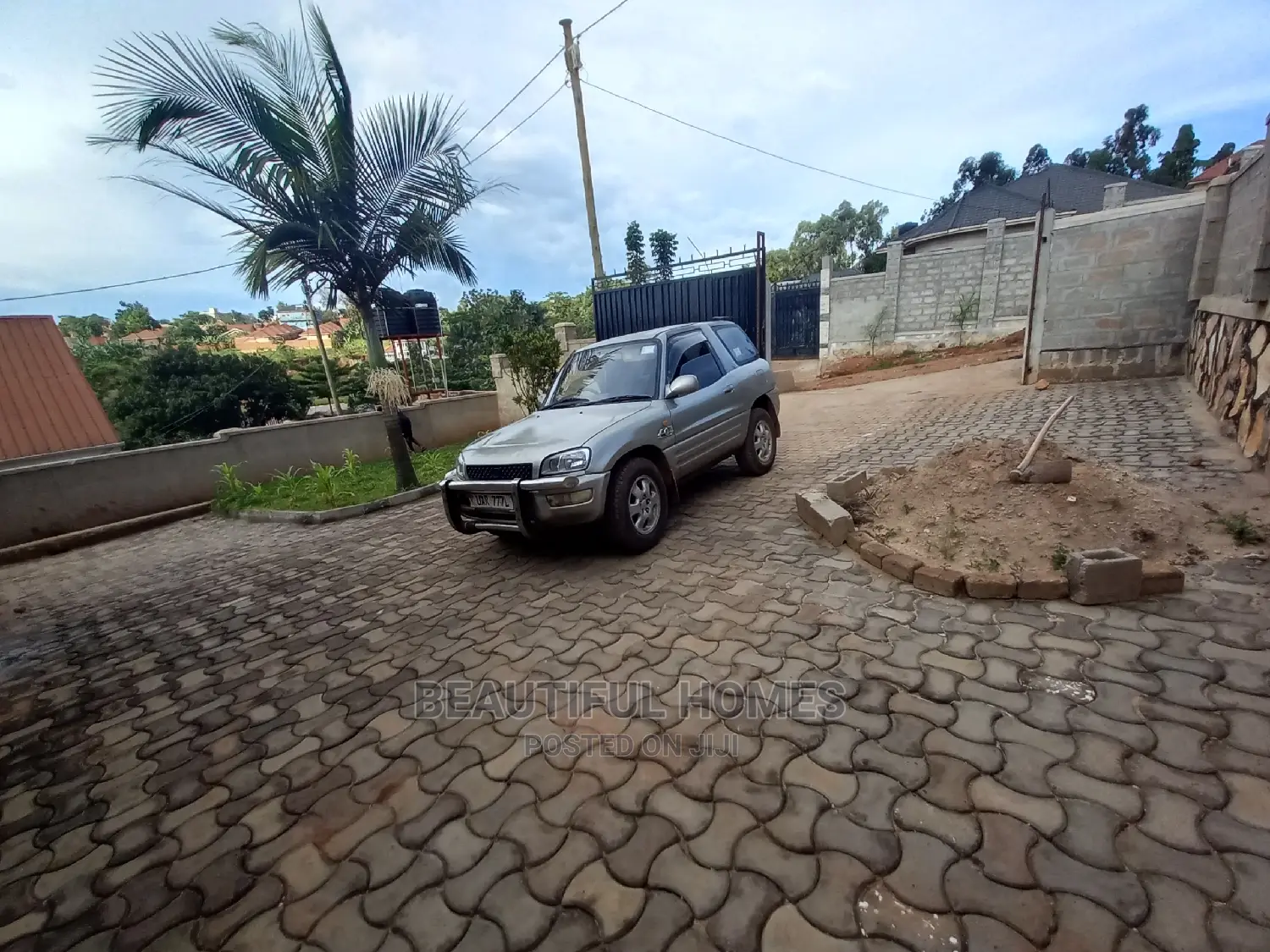 3bdrm House in Kira for Sale