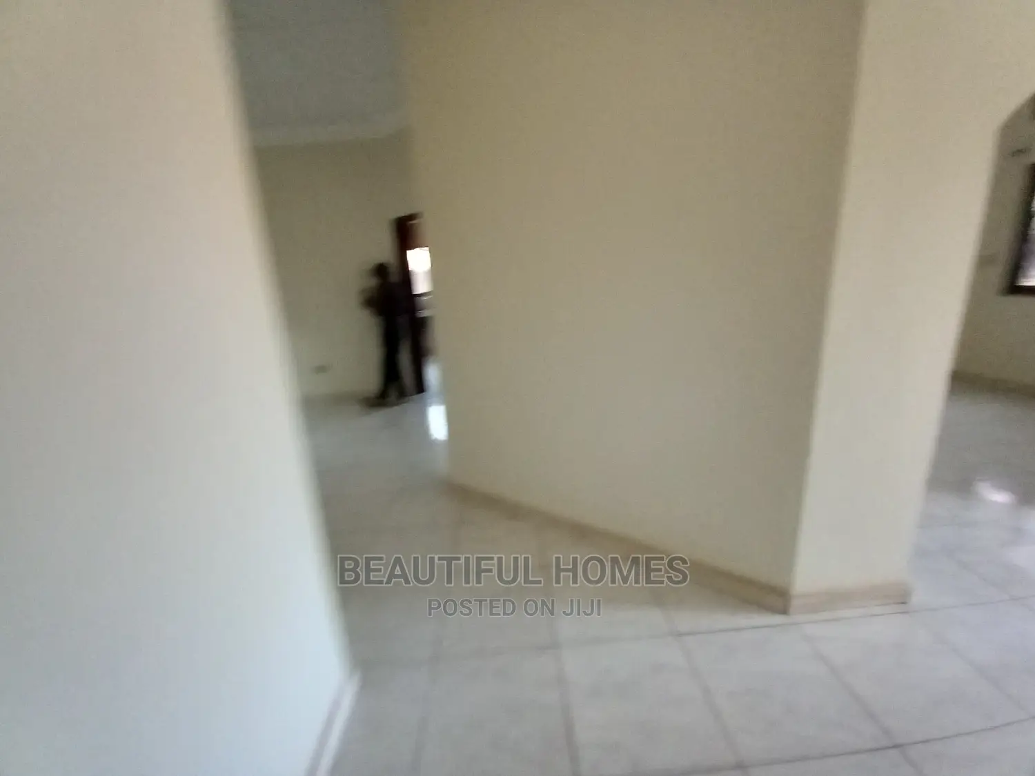 Furnished 4bdrm Bungalow in Kira Organised Lane for Sale