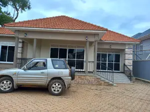 Furnished 4bdrm Bungalow in Kira Corporate for Sale