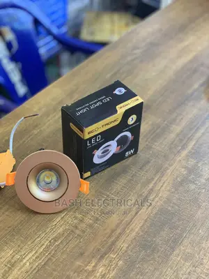 Eco Tronic Spotlight
