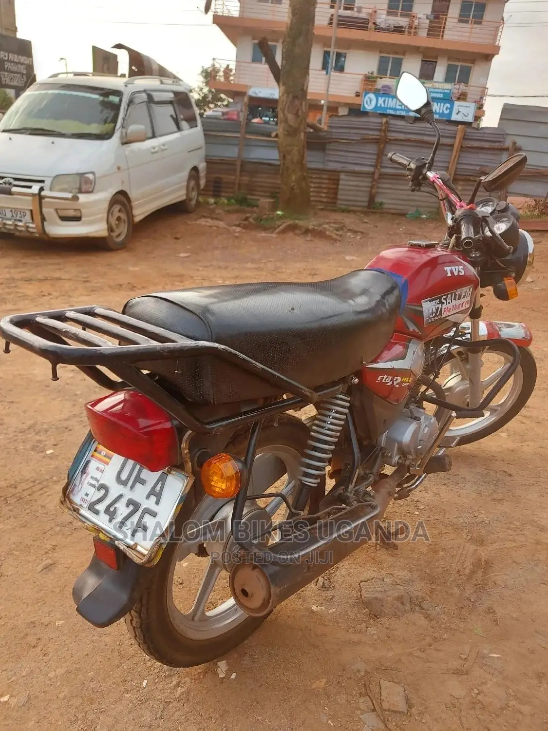 TVS Zeppelin 220 2020 Red