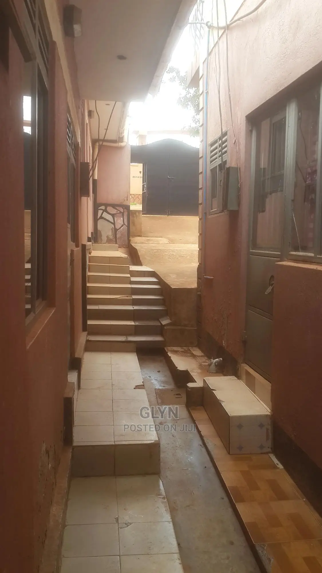 5 Units and Shop for Sale in Najera