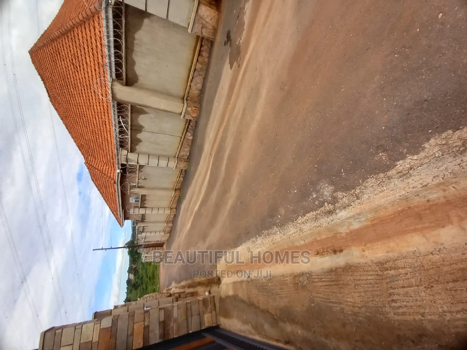 Furnished 4bdrm House in Kira for Sale