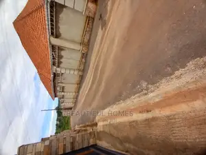 Furnished 4bdrm House in Kira for Sale