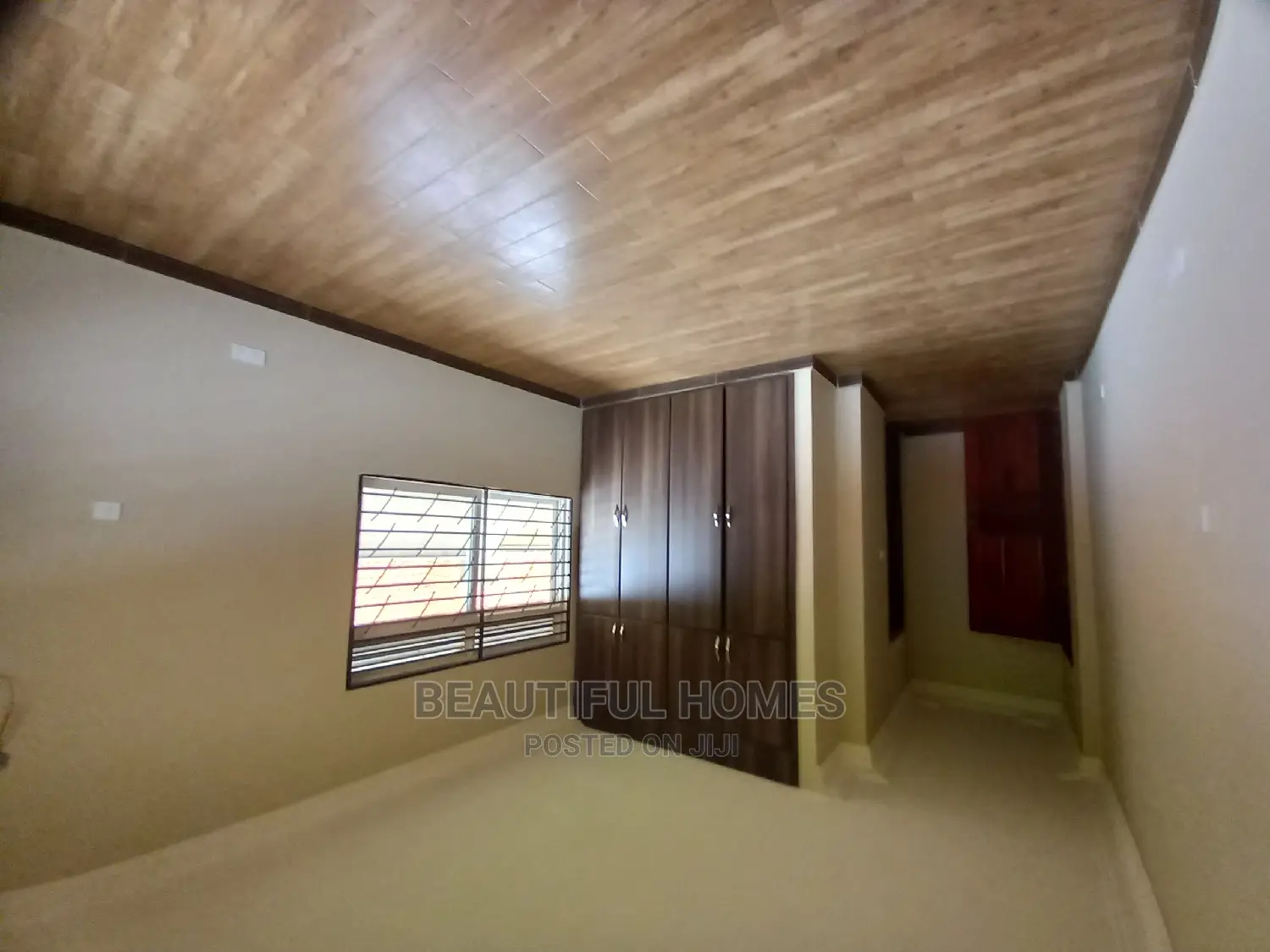 Furnished 4bdrm Bungalow in Kira for Sale