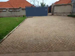 Furnished 4bdrm Bungalow in Kira for Sale
