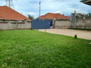 Furnished 4bdrm Maisonette in Kira for Sale