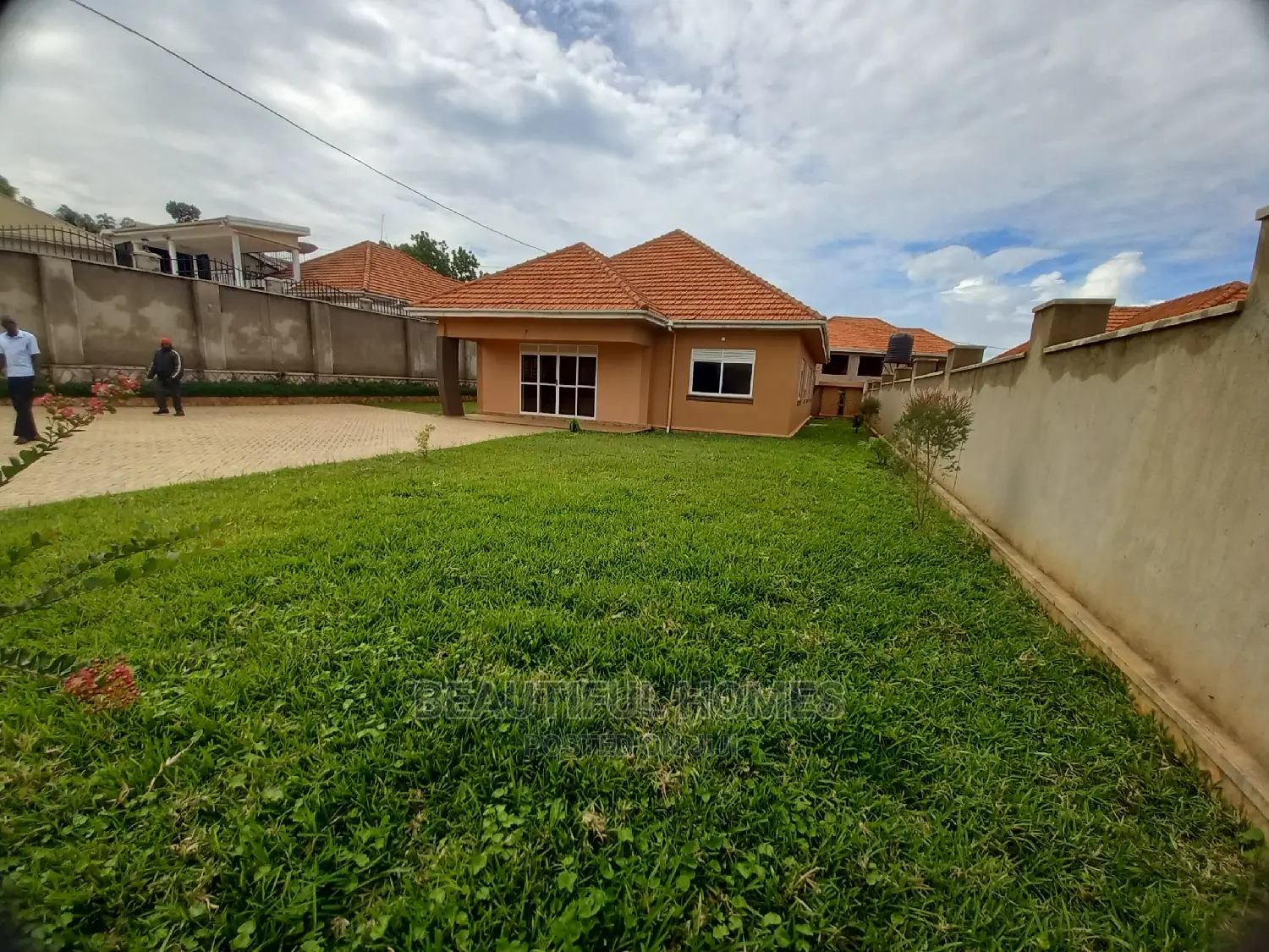 Furnished 4bdrm Bungalow in Kira Big Bungaloos for Sale