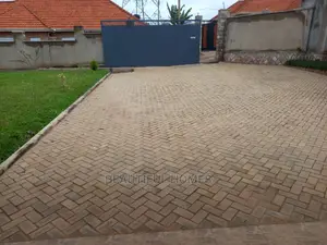 Furnished 4bdrm Bungalow in Kira Big Bungaloos for Sale