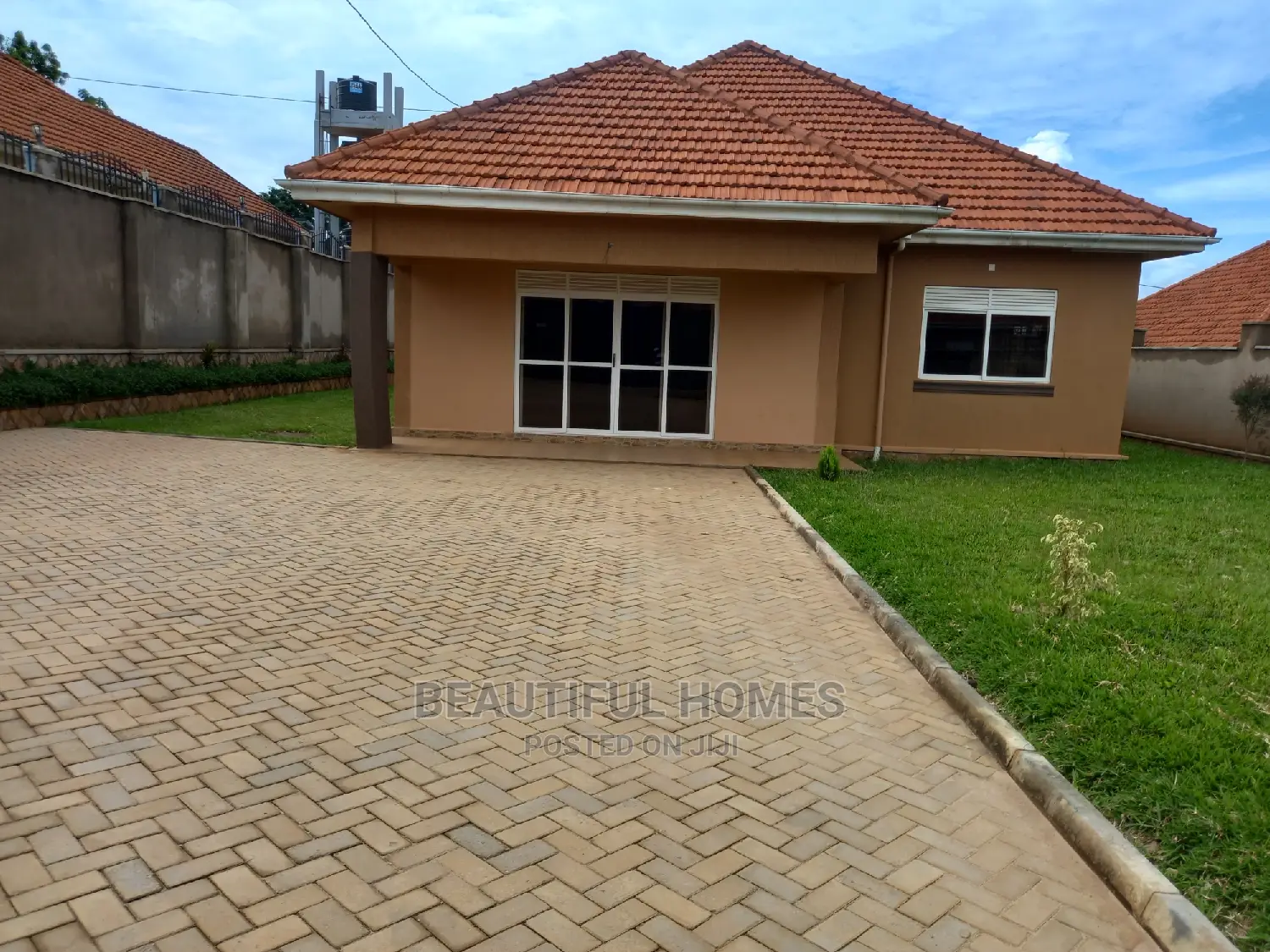 Furnished 4bdrm Bungalow in Kira Organised for Sale