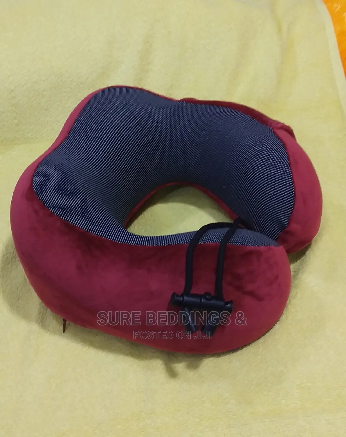 Neck / Travel Pillow