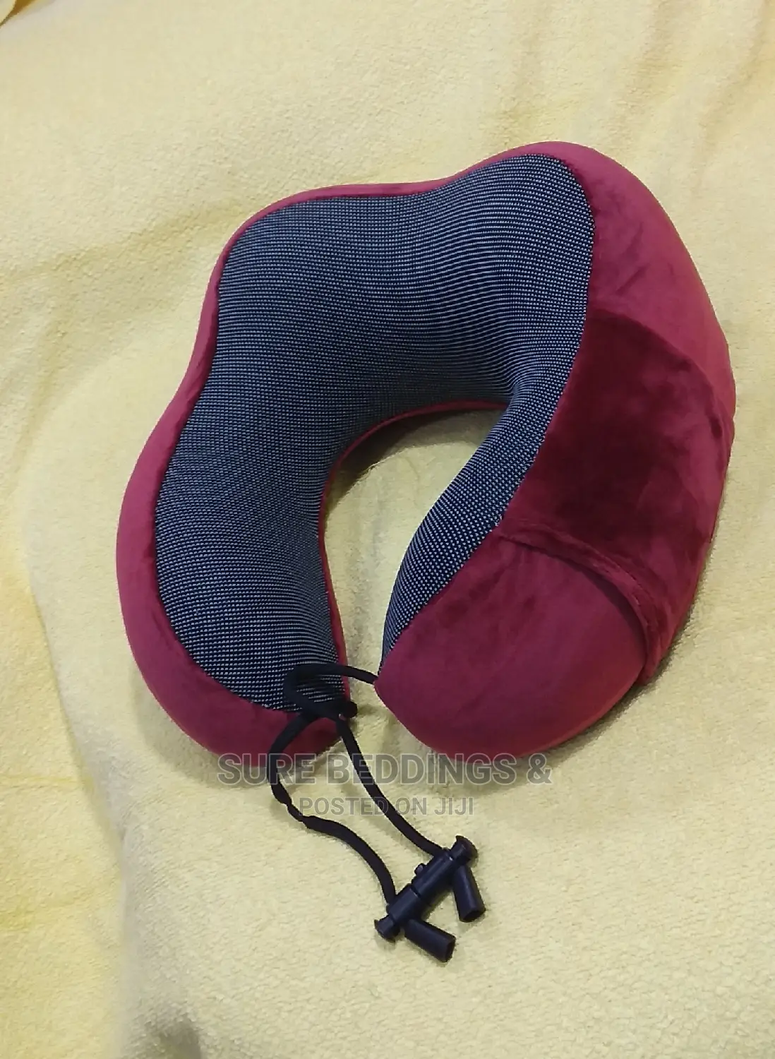 Neck / Travel Pillow