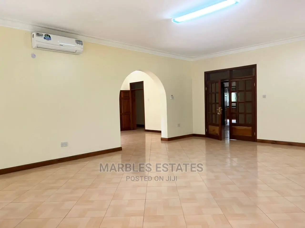 8bdrm House in Kololo, Central Division for Rent