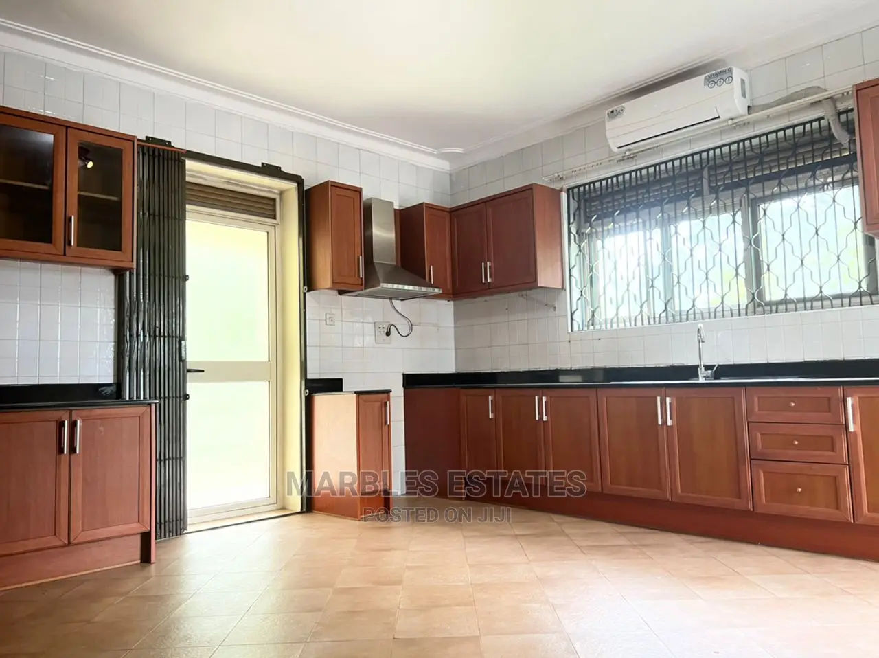 8bdrm House in Kololo, Central Division for Rent