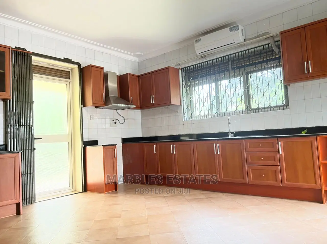 8bdrm House in Kololo, Central Division for Rent