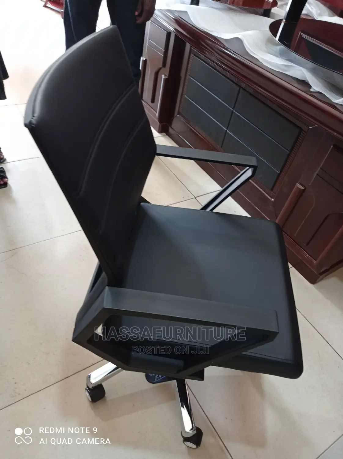 Leather Simple Office Chair Short Back