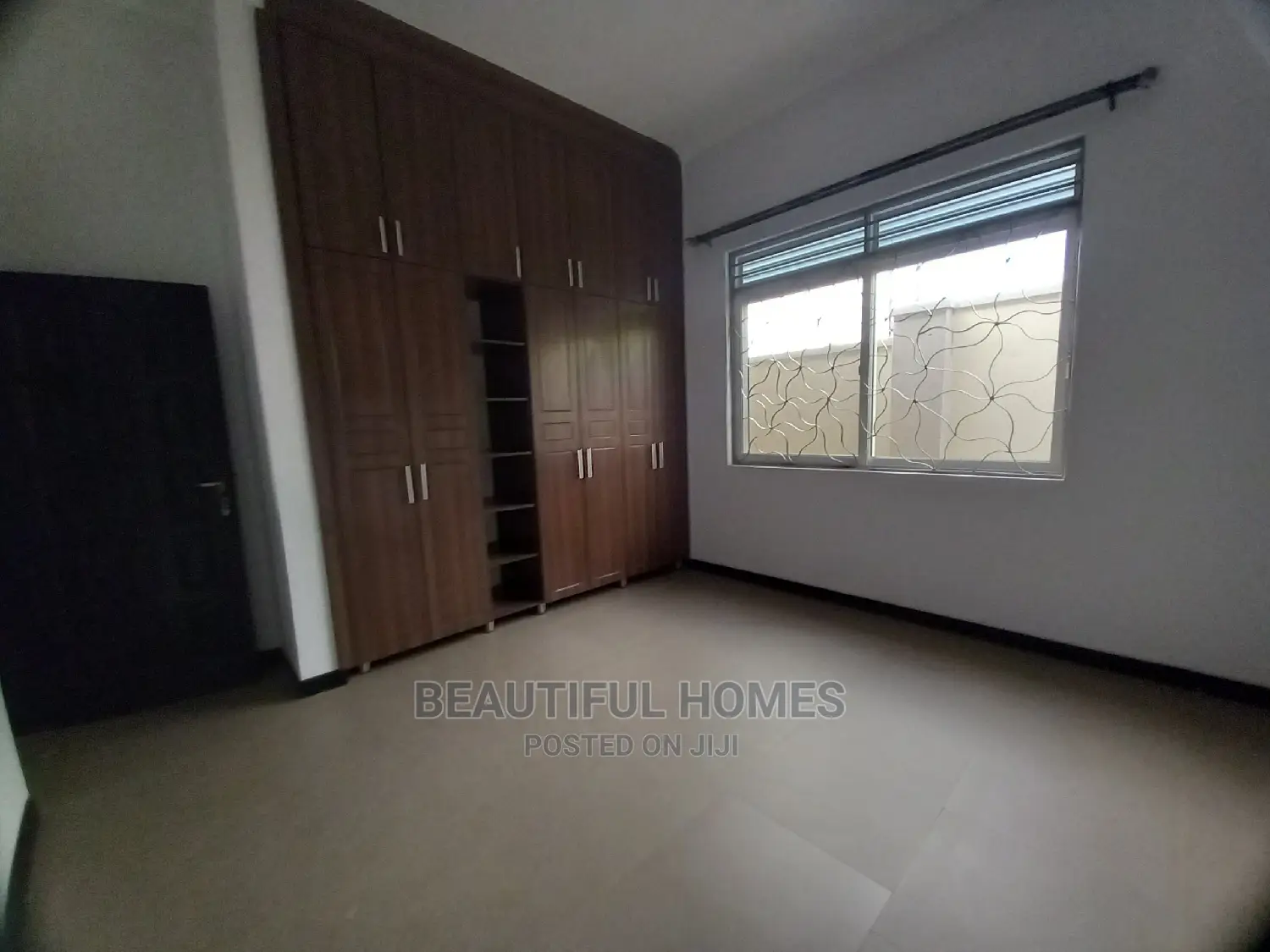 Furnished 4bdrm Bungalow in Kira Fancy for Sale