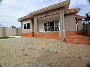 Furnished 4bdrm House in Kira Heights for Sale