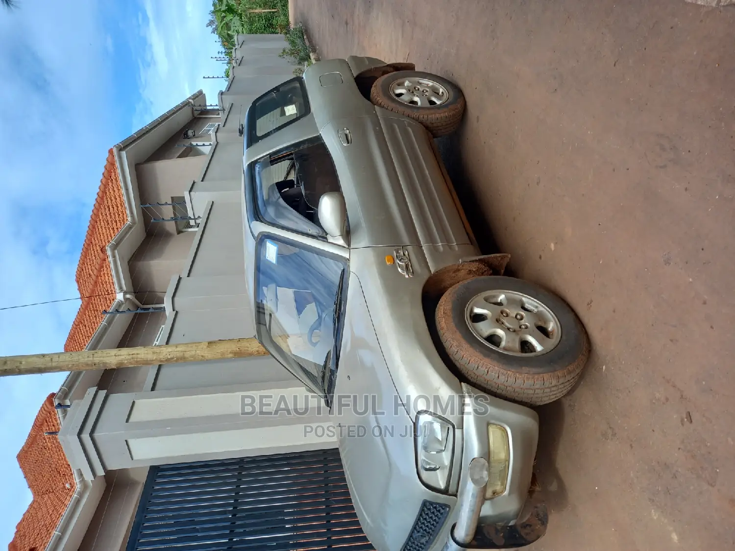 Furnished 4bdrm Bungalow in Kira for Sale