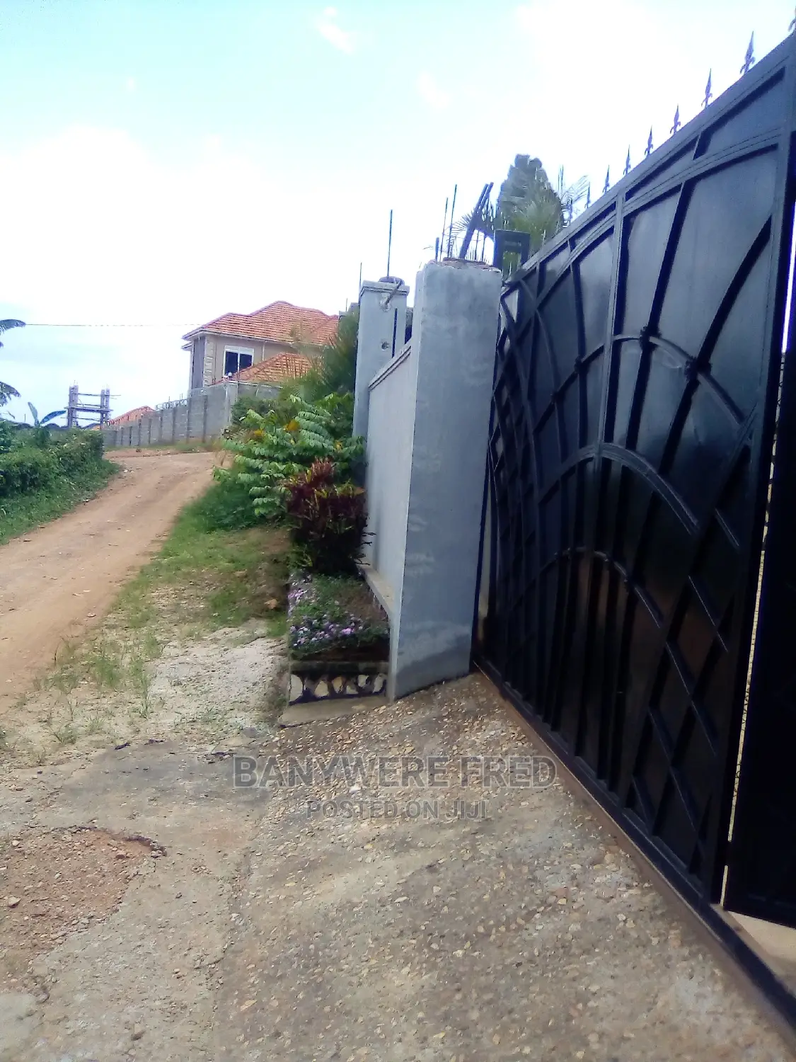 Furnished 4bdrm Bungalow in Goma for sale
