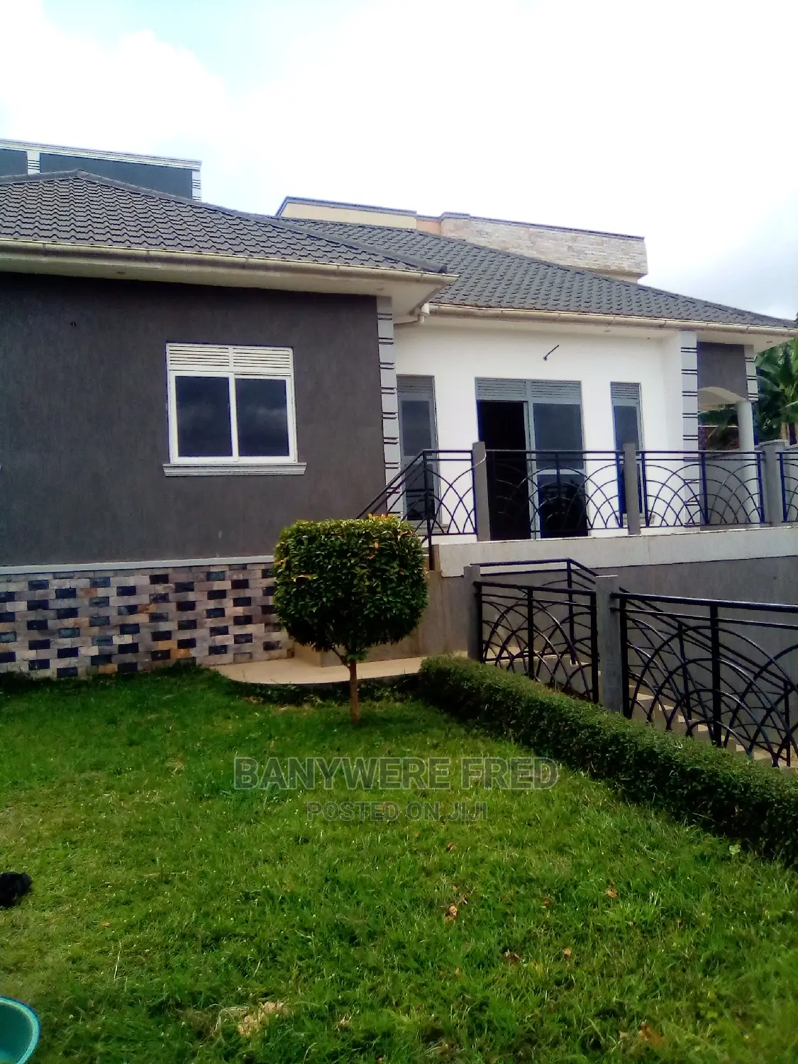 Furnished 4bdrm Bungalow in Goma for sale