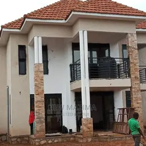 4bdrm House in Seguku Ntebe Rd, Division B for Sale