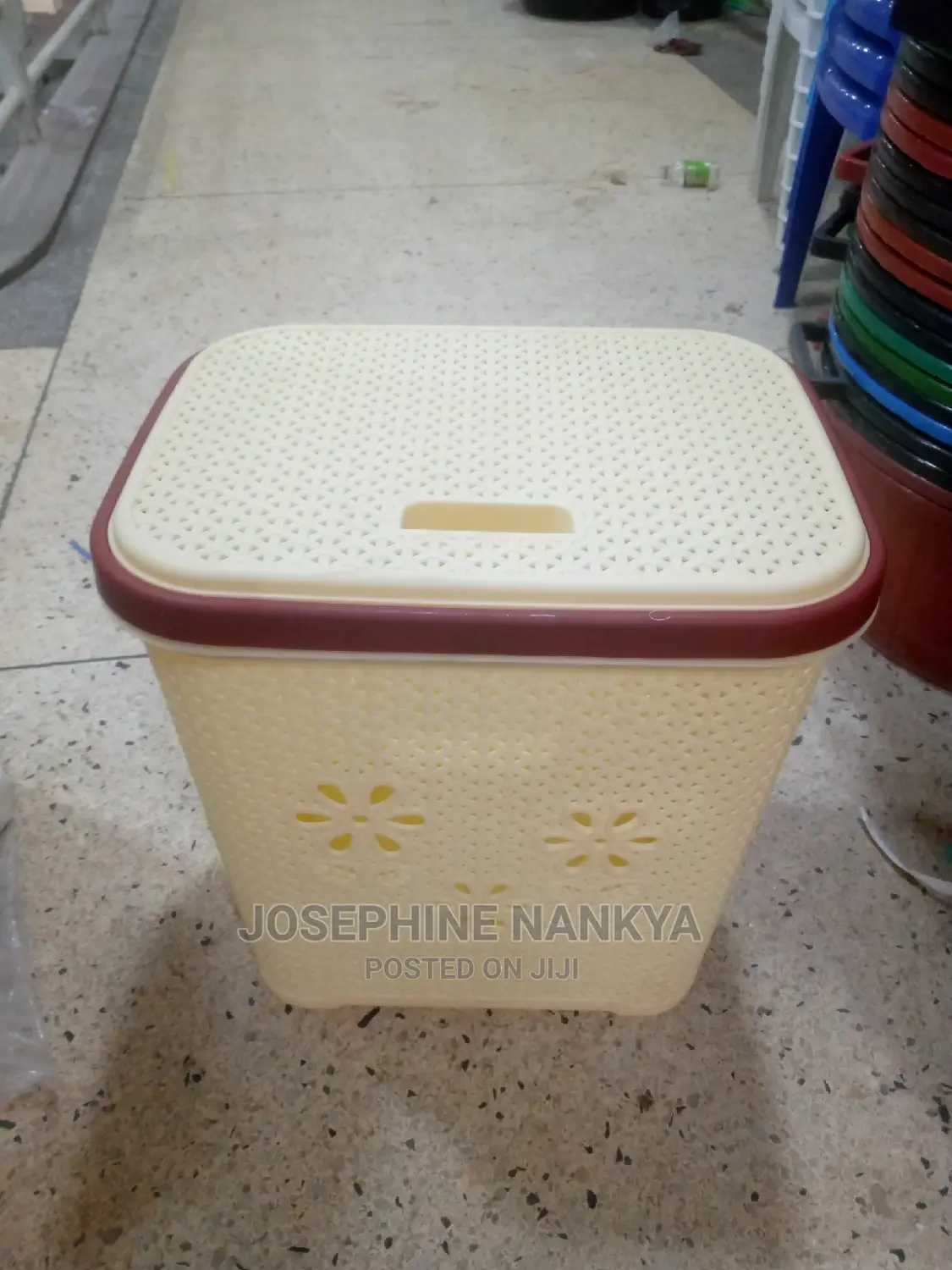 Adix Laundry Basket