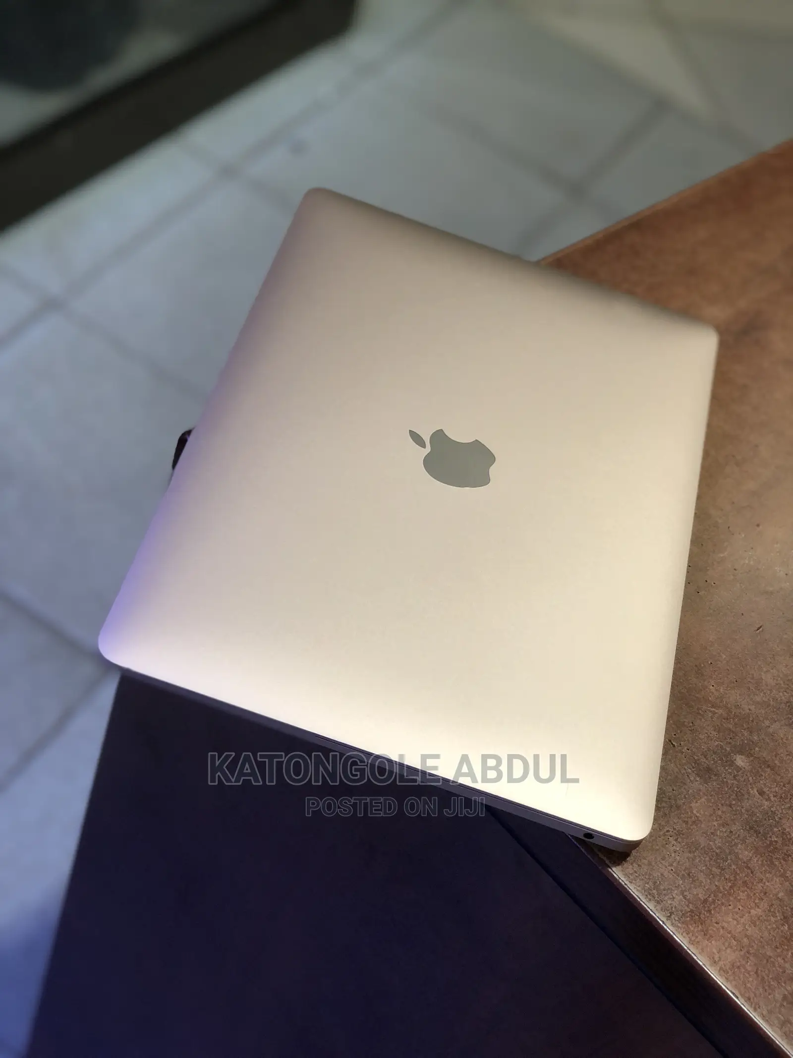 New Laptop Apple MacBook Air 2020 M1 8GB Apple M1 SSD 512GB
