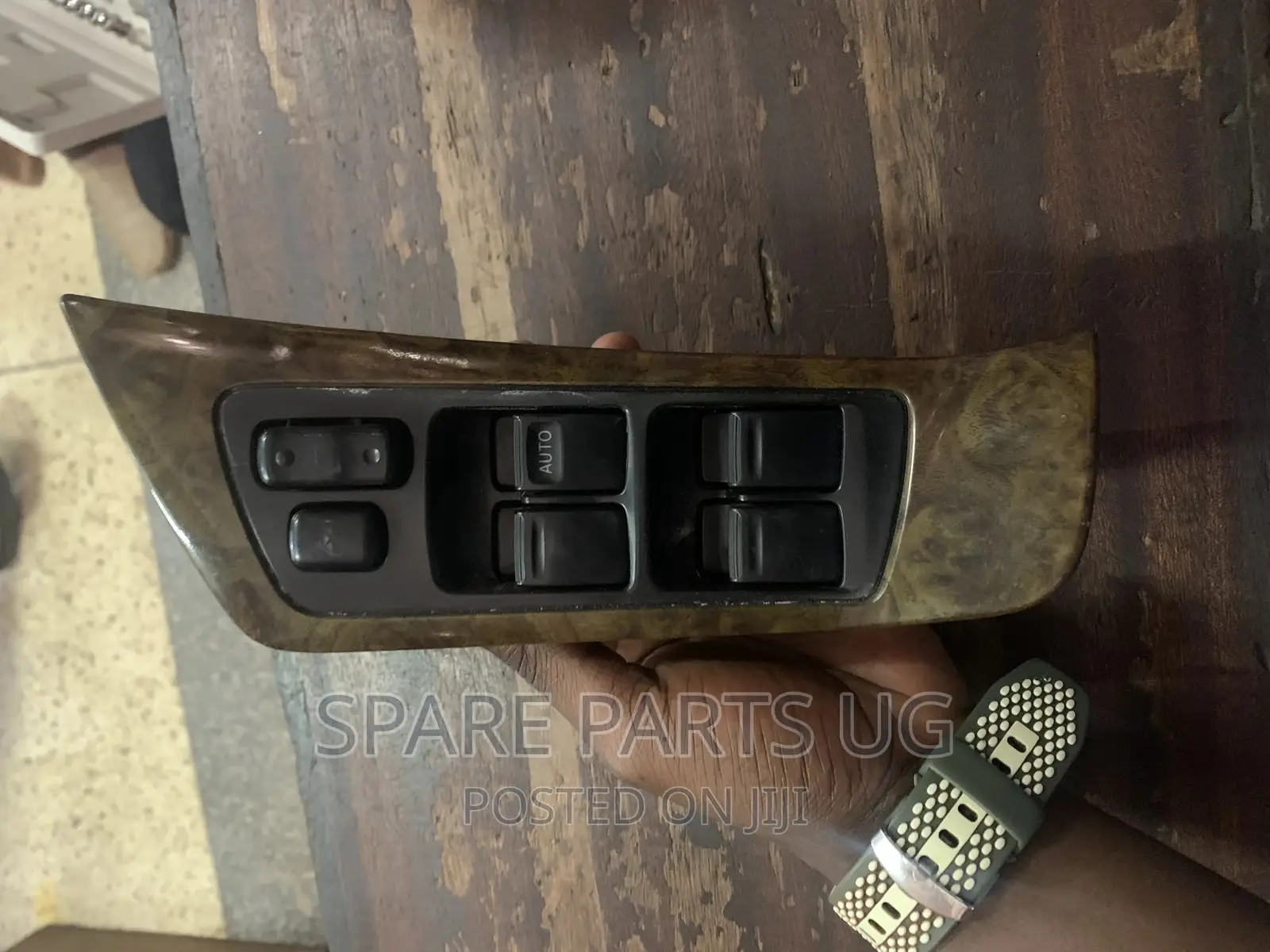 Harrier / Lexus 1998 - 2002 Main Door Switch