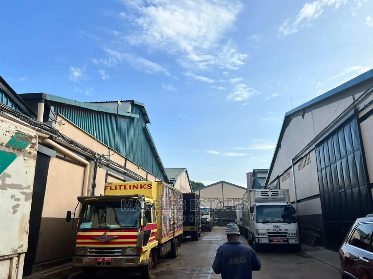 Warehouse for Rent in Industrial Area