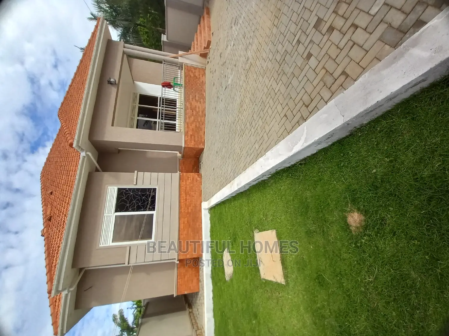 Furnished 4bdrm House in Kira Kito for Sale