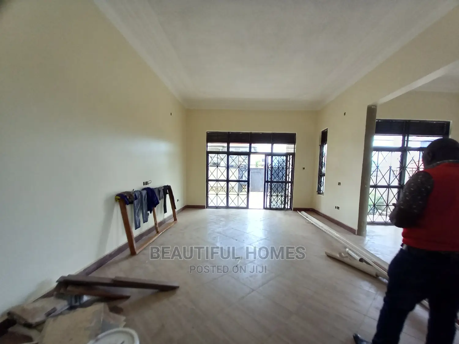 Furnished 4bdrm Bungalow in Kira High End for Sale